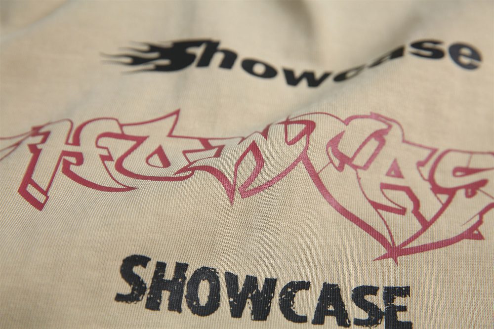 Graphic T-shirt - Image 9
