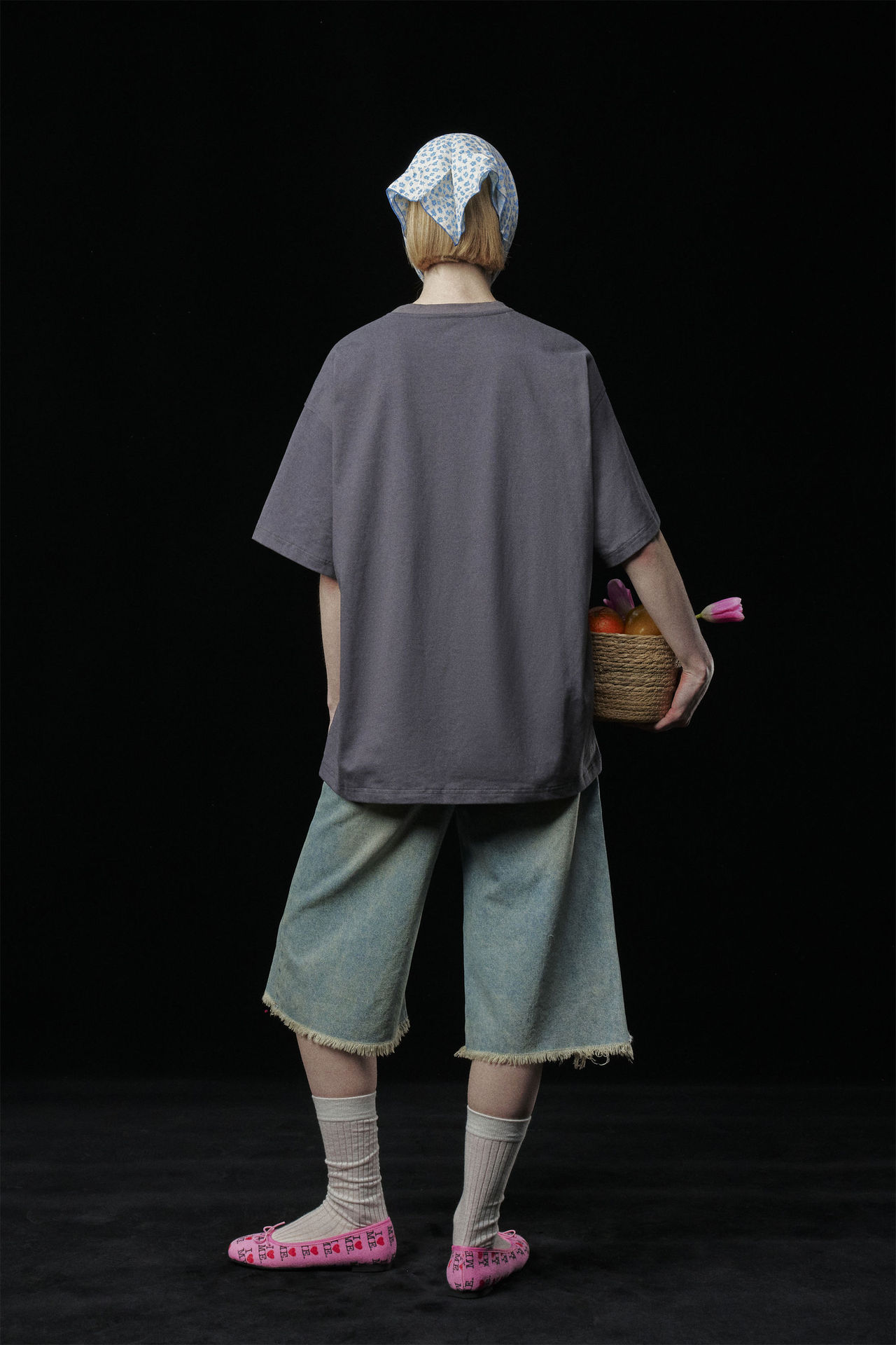 Graphic T-shirt - Image 8