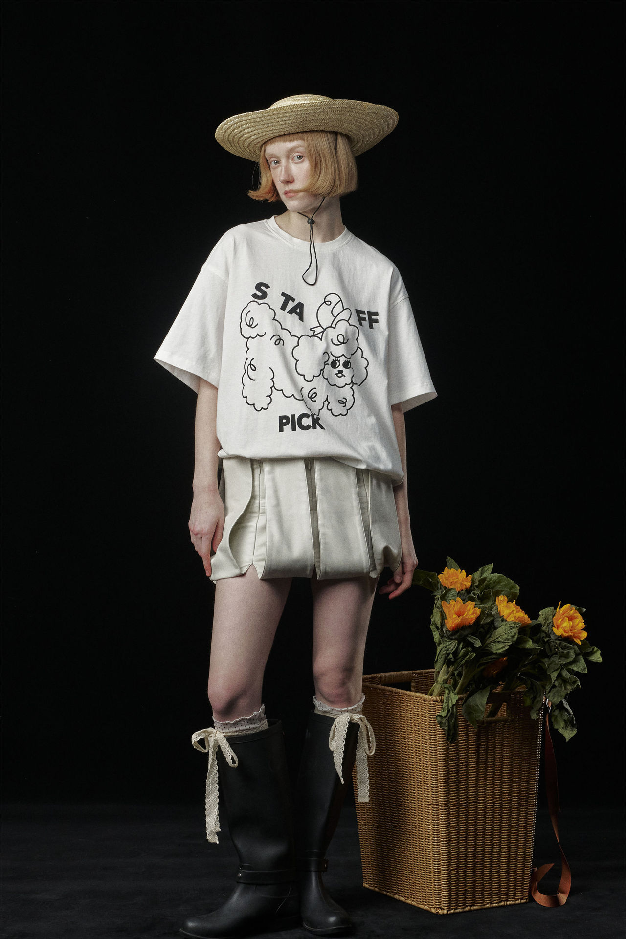 Graphic T-shirt - Image 9