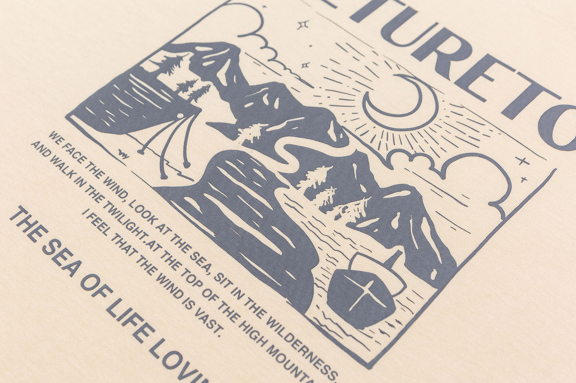 Graphic T-shirt - Image 9