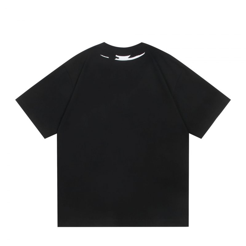 Alternative view of Graphic T-shirt