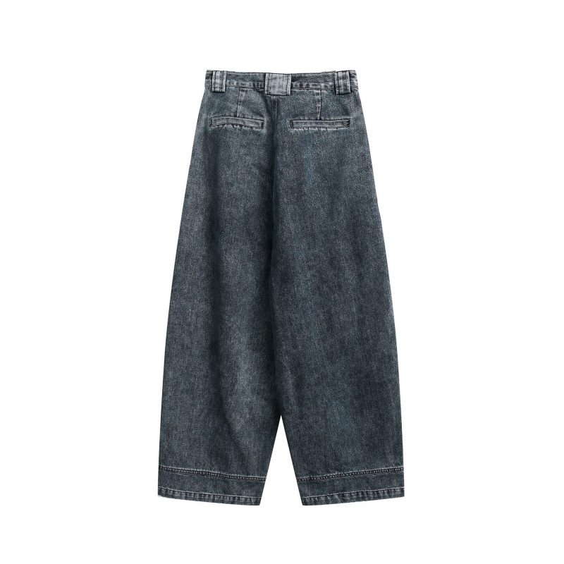 Alternative view of Jeans