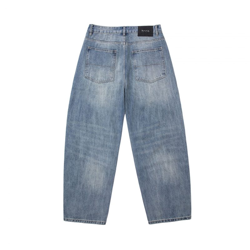 Alternative view of Jeans