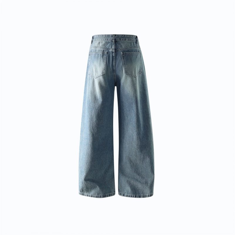 Alternative view of Jeans