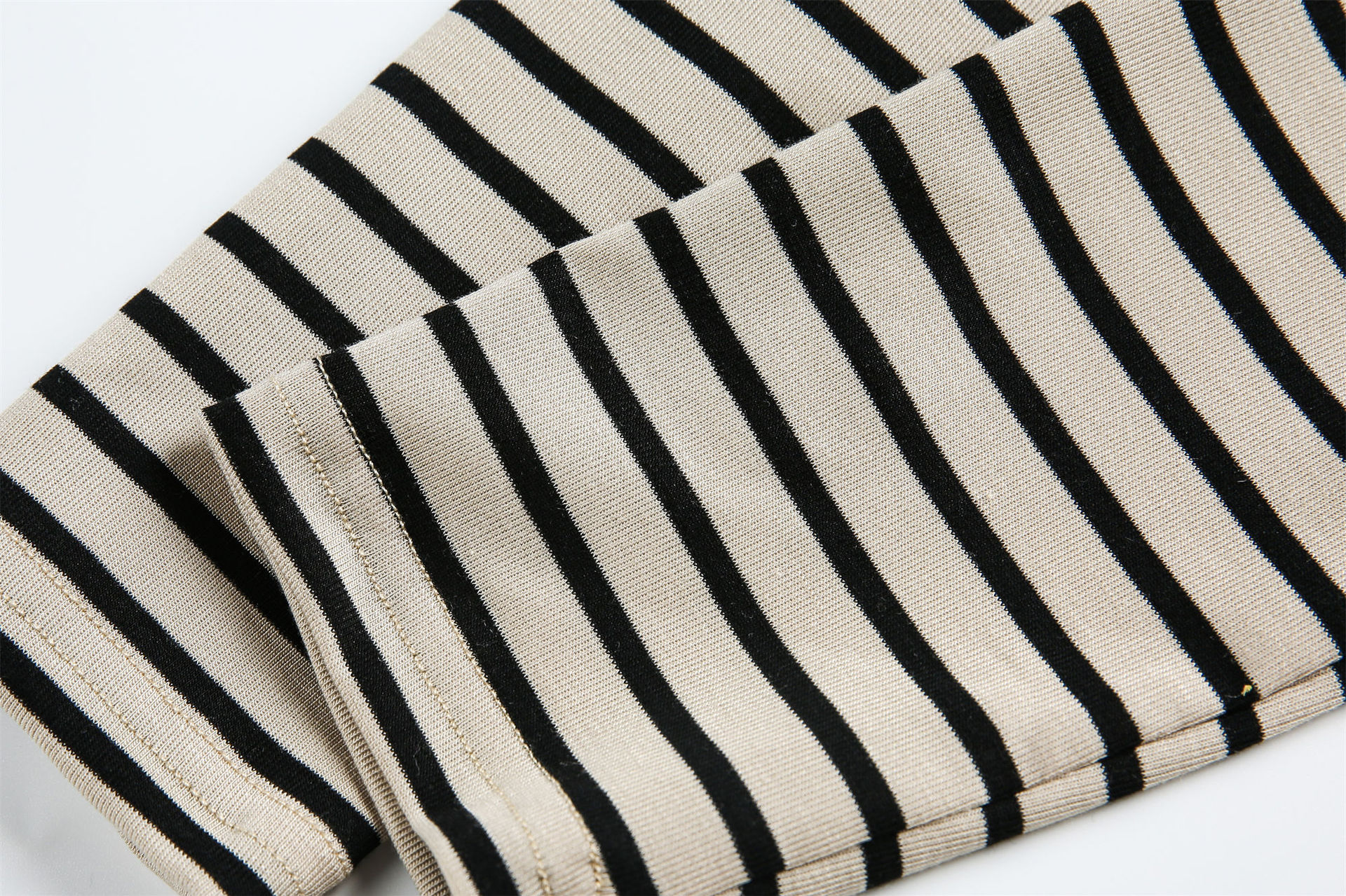 Long Sleeve T-shirt - Image 9