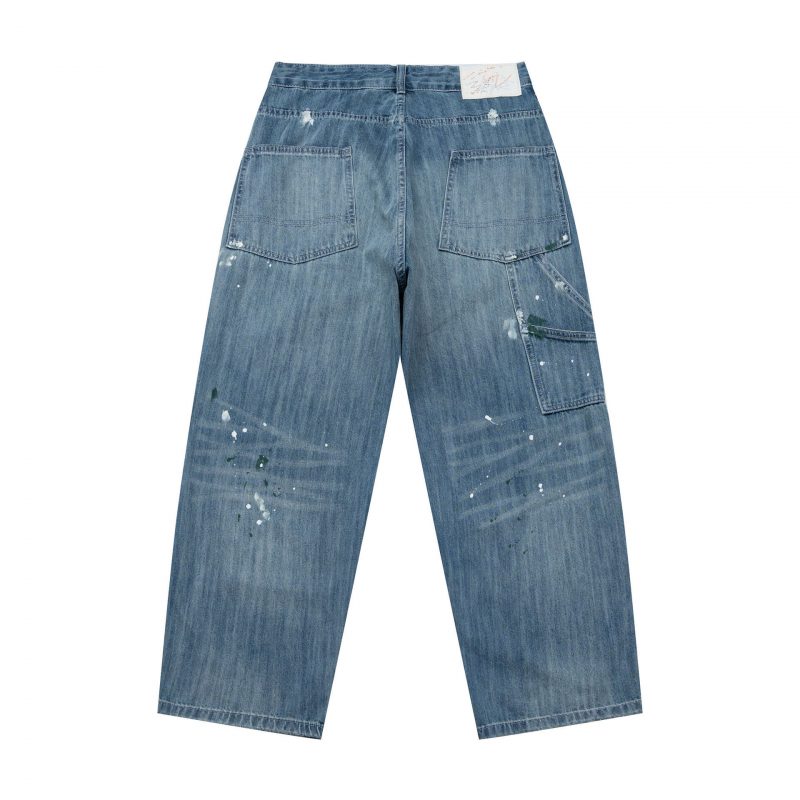 Alternative view of Jeans