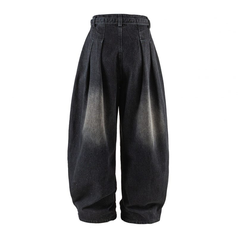 Alternative view of Jeans