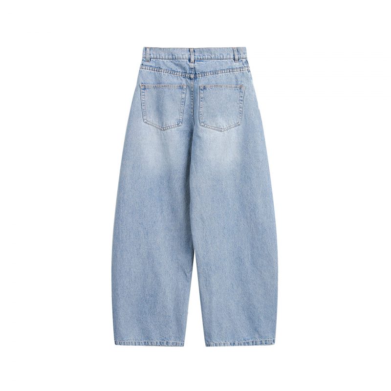 Alternative view of Jeans