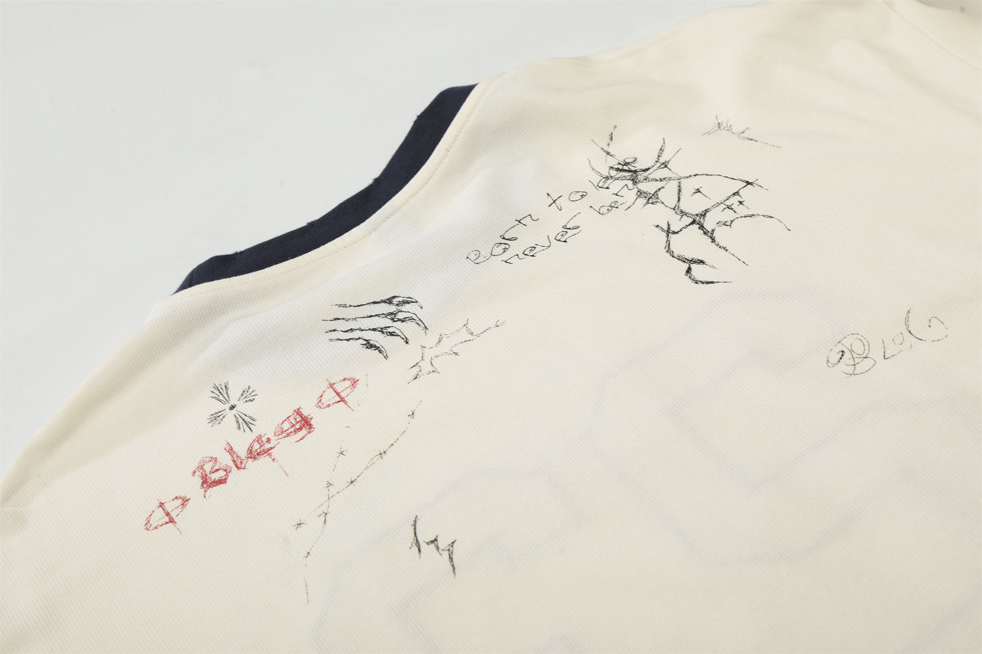 Long Sleeve T-shirt - Image 8