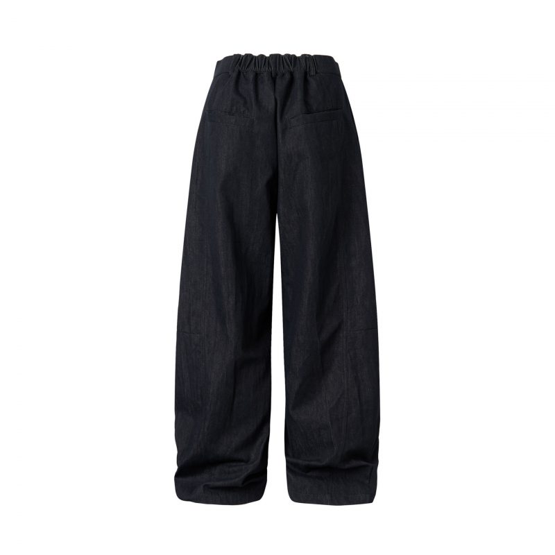 Alternative view of Jeans