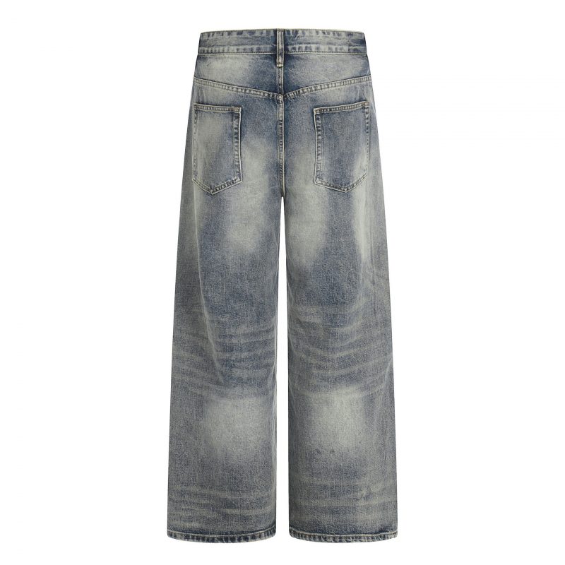 Alternative view of Jeans