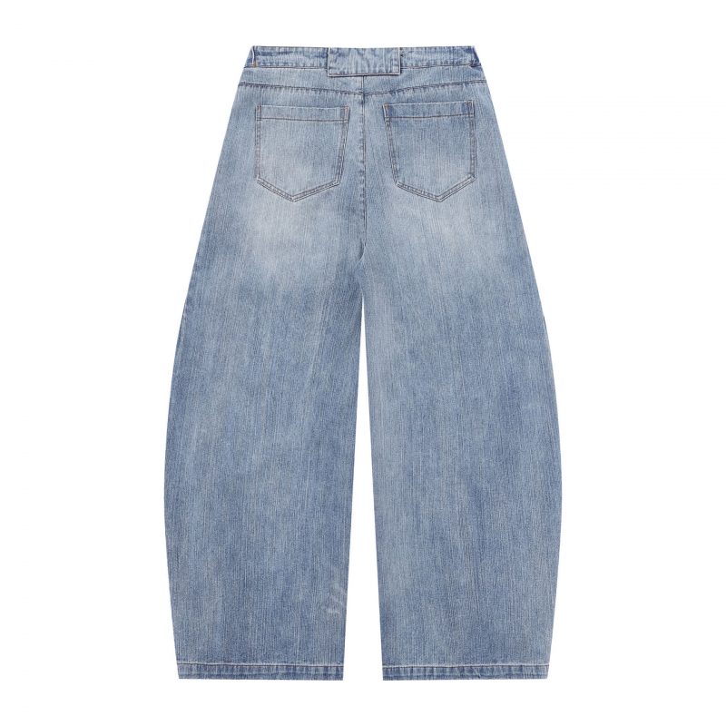 Alternative view of Jeans